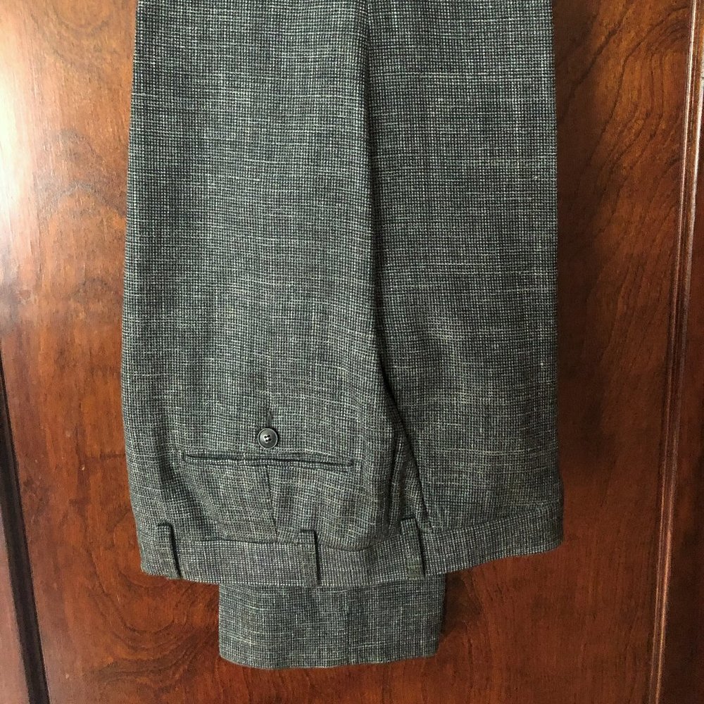 Green men's Suitsupply trousers unworn/unaltered